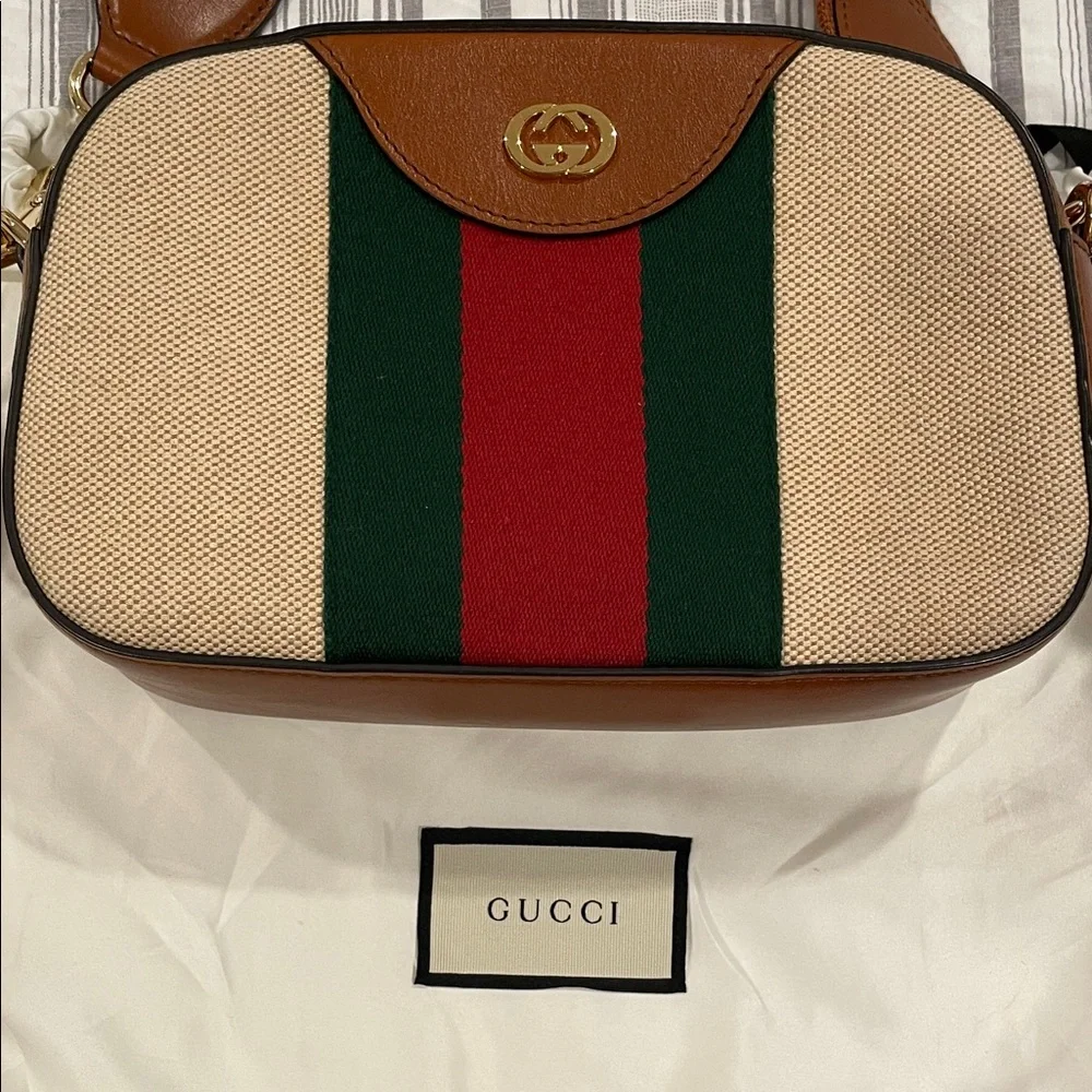 Gucci Canvas Messenger Bag - Picture 3 of 12